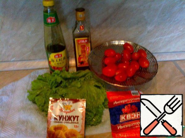 Products that we will need. The amount in the recipe is approximate, someone likes more salad, someone crab sticks, focus on your taste. (Yes, the original is even adding pepper red sweet, but I didn't).