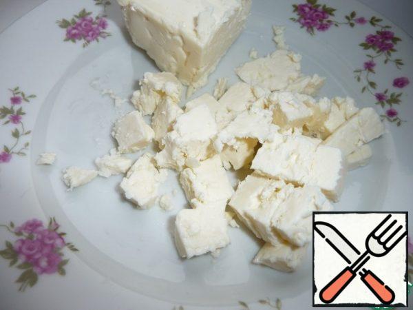 Cut the feta into small pieces or crumble.
