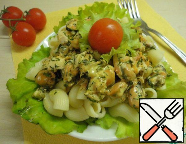 Pasta with Mussels and Chicken Recipe
