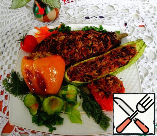 
Get out of the oven our friendly, cheerful and sincere family and serve it, decorated with vegetables and herbs.