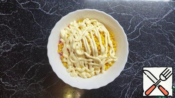 Add mayonnaise and stir.