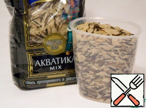 Boil the rice until cooked in any favorite way.
