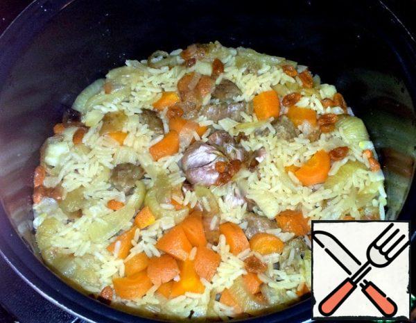 The program "pilaf" 60 minutes, but I turned off the slow cooker in 50 minutes and 10 minutes did not open the lid.