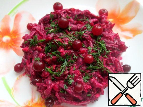 
When serving, decorate with herbs and cranberries.
