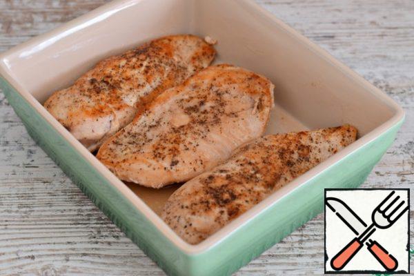 Place the fried fillet in a baking dish.