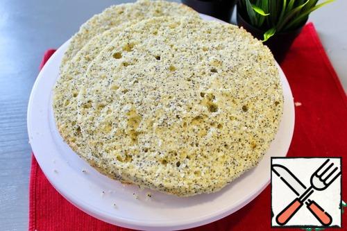 Fragrant poppy sponge cake is ready! Bon appetit!