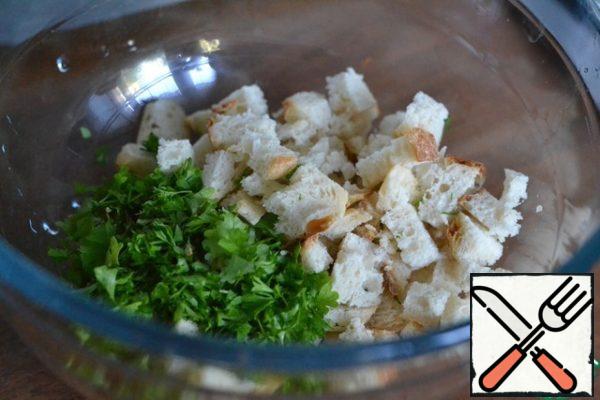 Bagel or bun cut into small pieces.
Finely chop the parsley.
Add to the milk mixture and mix gently.
