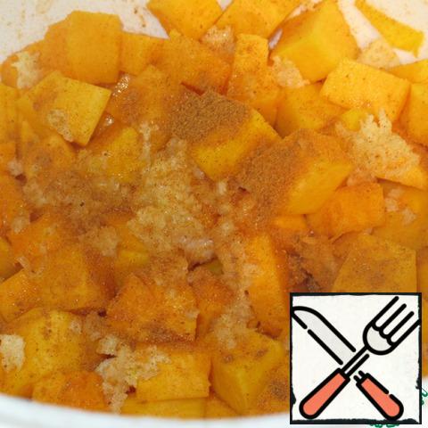 Preheat oven to 180 gr.Mix pumpkin with crushed garlic, olive oil, salt and hot hot pepper.