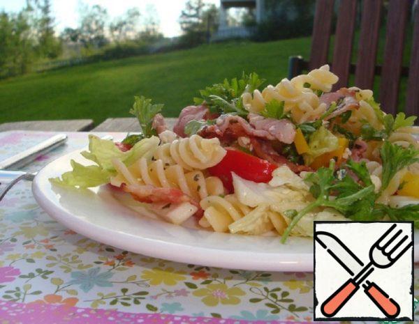 Salad with Pasta and Bacon Recipe