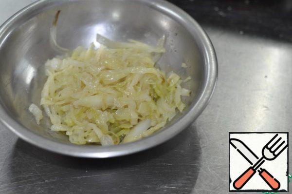 Put out the cabbage, add only salt and pepper .