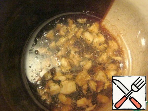 Rub the resulting dressing with crushed garlic.
