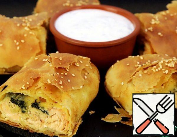 Strudel with Salmon, Spinach and Cheese Recipe