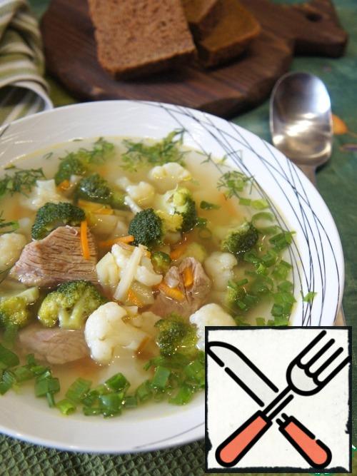 When serving, sprinkle the soup with herbs and, if desired, green onions.