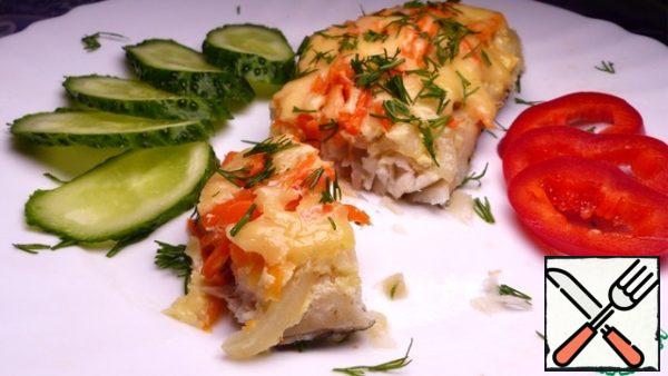 Hake fillet baked with vegetables in the oven is ready!
It turns out very tender and juicy!
And I wish you a good appetite, good mood and all the best!