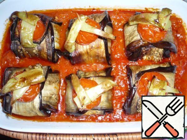 Put bake in the oven under temperatures 180 degrees roughly on 10-15 minutes or until vegetables from above not baked.