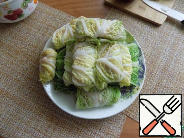 Out of this amount of minced meat I got 15? o cabbage rolls. It took almost a whole pound of cookies. Cabbage rolls ranging in size from 7 cm to 9 cm (measured according to the recipe).
