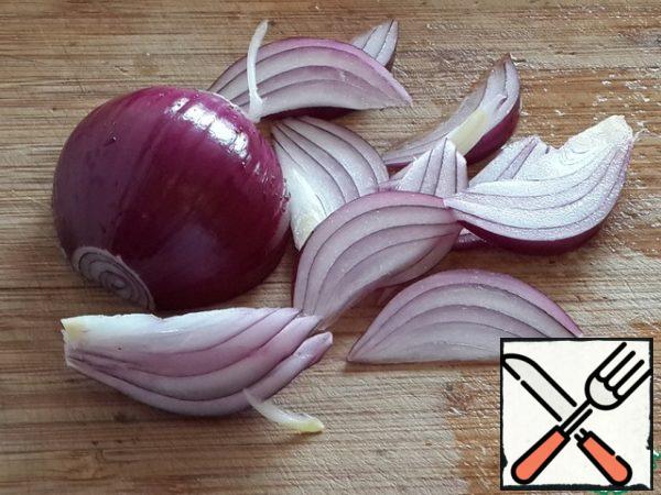 Cut onion red.