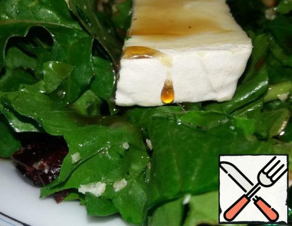 Salad with Arugula and Cheese Recipe