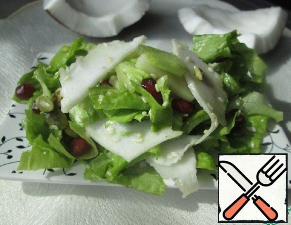 Crispy Salad with Pear and Pomegranate Recipe