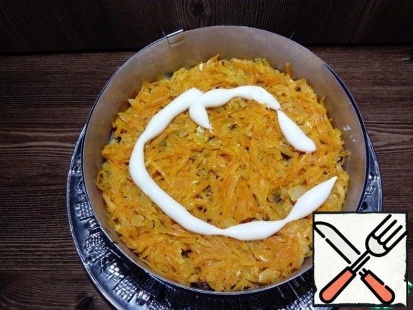 Layer 5 -fried carrots and onions + mayonnaise
