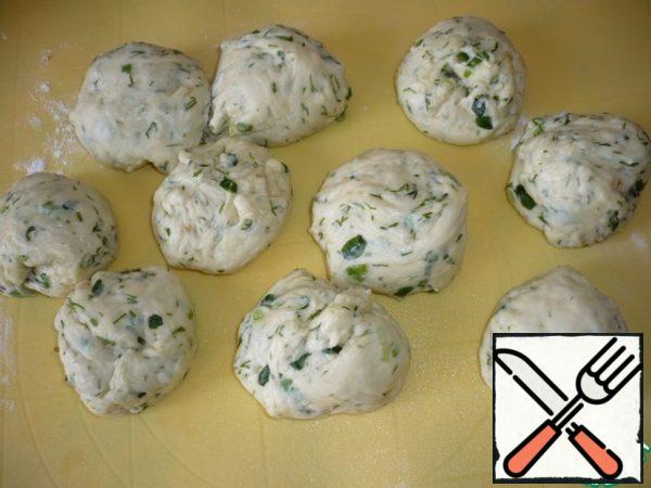 Divide the dough into 10 pieces for small rolls (about 53 grams each).