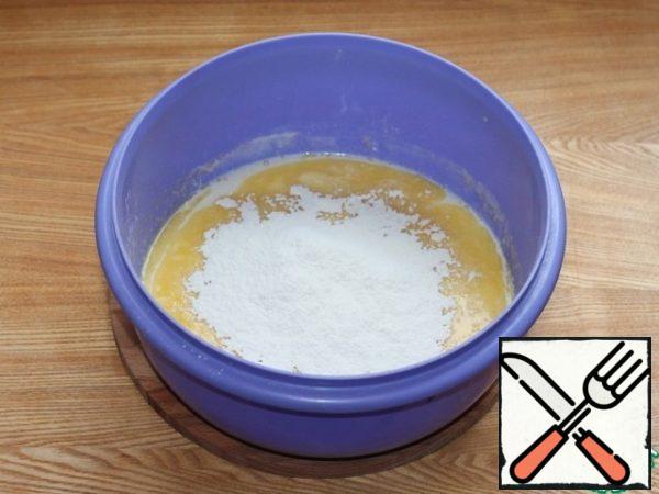 500 gr flour mix with baking powder and mix in small parts in a liquid oil mixture.