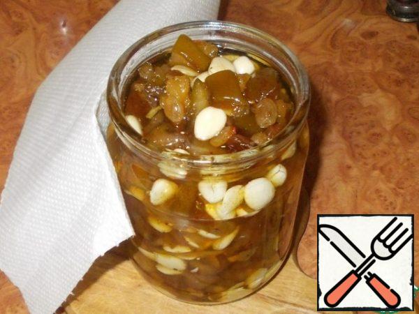 Pour boiling jam into sterile jars and roll up with sterile lids.
