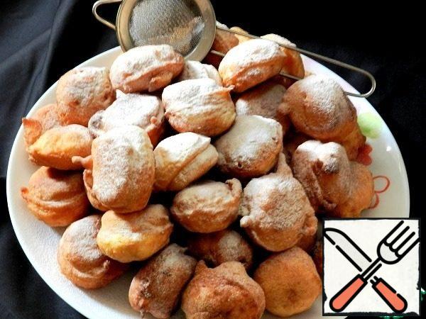 Doughnuts sprinkle with powdered sugar and call everyone to tea!!!))