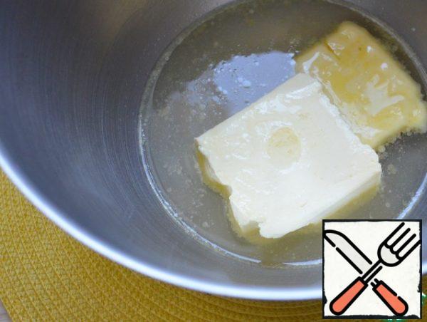 Soft butter pour warm broth from potatoes,
stir, adding salt, sugar.
Add egg, beat lightly.
