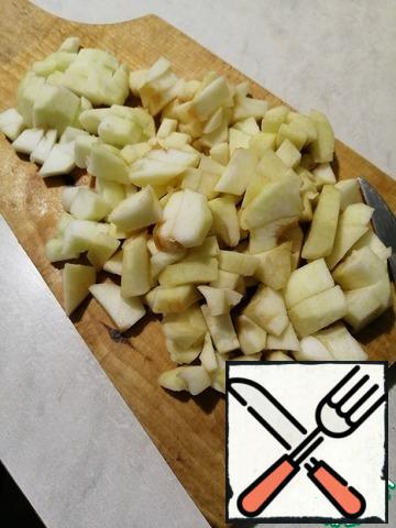 Apples peel and seeds and cut into small pieces.
