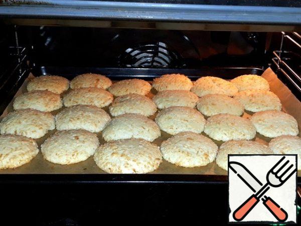 Place the baking sheet in a preheated 180 degree
oven and bake for about 20 minutes.
