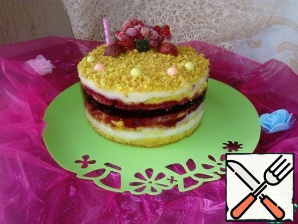 Remove the pie from the refrigerator, carefully remove the forming ring, decorate as desired and serve.
