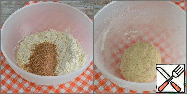 Sift flour, mix with bran and salt.
Pour warm water into the flour, knead the dough. The dough turns out to be soft, tender, plastic. It does not stick to the hands and work surface. (that's why I love the dough with the addition of bran) If you do not use bran, then just replace them with 15 grams of flour.
Put the finished dough in a bowl, cover with a lid and leave to "rest" for 10-15 minutes while the filling is being prepared.
