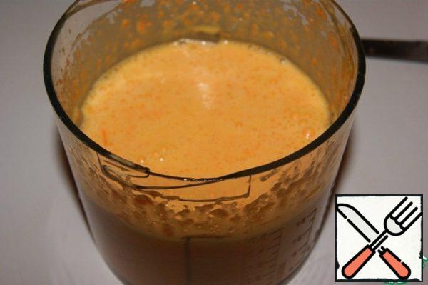 Place in a blender (food processor), add the butter, eggs and sugar and beat until smooth.