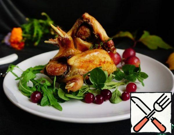 Quail with Grapes and Blue Cheese Recipe