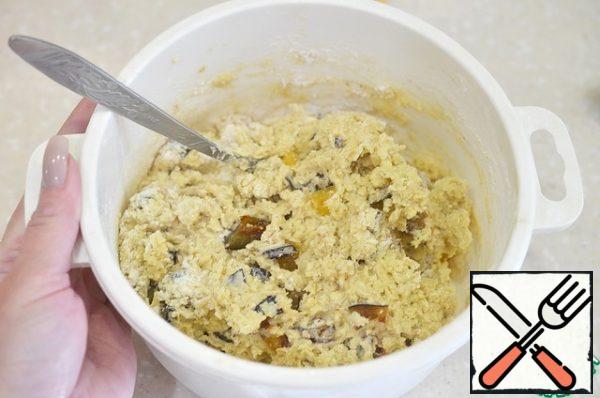 Add flour with baking powder and knead the dough.
