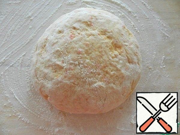 Gradually adding flour with baking powder, knead the soft dough. Flour not to score, better at forming add.