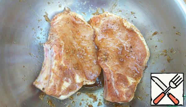 A good RUB with marinade the meat, leave to marinate in the refrigerator for at least 4-5 hours. Better at night.