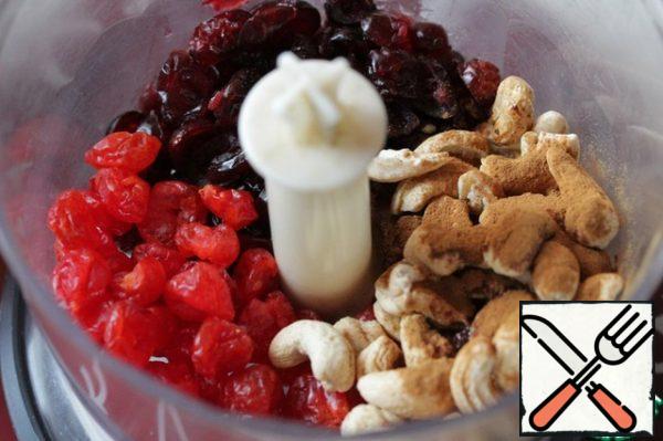 Place all ingredients in a blender bowl and grind them until smooth.