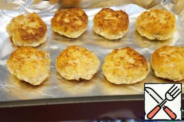 Place the hashbrowns on a baking sheet and place in the oven for 3-4 minutes.
