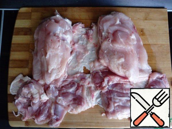 Chicken carcass wash, remove all bones so as not to damage the skin (wings cut off)