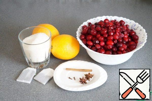 Prepare the ingredients. Cranberries can be used frozen. If berries store, it is better to wash well.