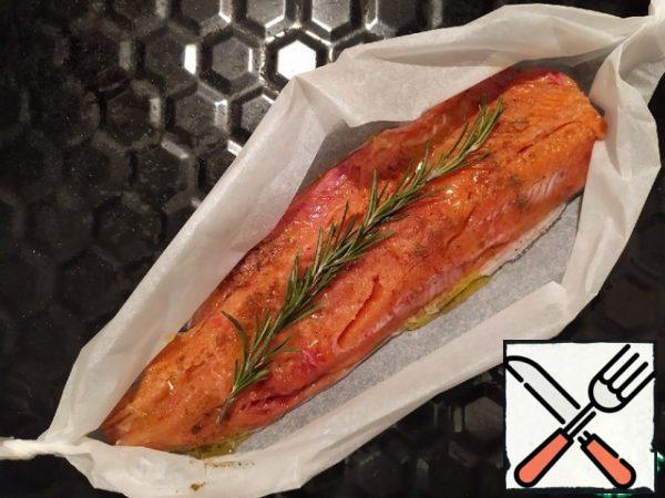 Salt, pepper, sprinkle with olive oil and add rosemary.
Send in the oven, preheated to 210*C for 15-20 minutes (guided by your oven).