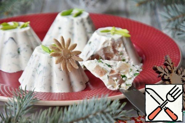 Before serving, get the aspic from the molds. It can be supplemented with slices of boiled potatoes, toasted bread or crackers.