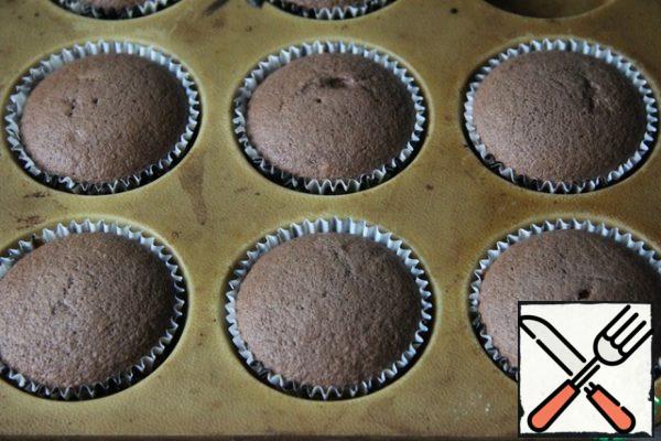 Bake at a temperature of about 20 minutes at 170 degrees.
