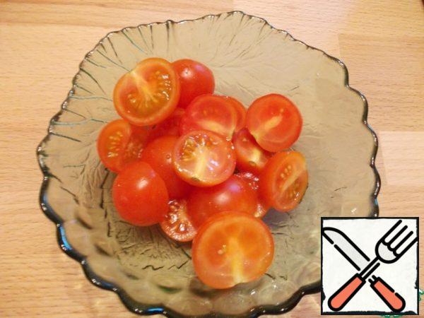 Cut the cherry into halves.
