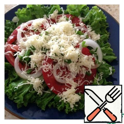 Grate the Suluguni on a fine grater and sprinkle the salad. Layers repeat 2-3 times. Top the salad with olive oil.