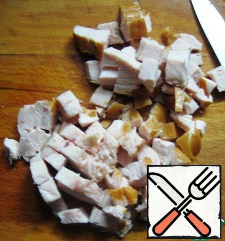 Cut the smoked chicken breast and add to the rest of the ingredients.