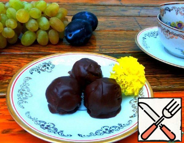 Candy made From Dried Fruits Recipe