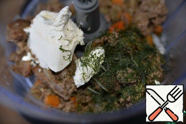 Put the cooled liver in the bowl of a food processor, add cottage cheese and dill (I have ice cream).
